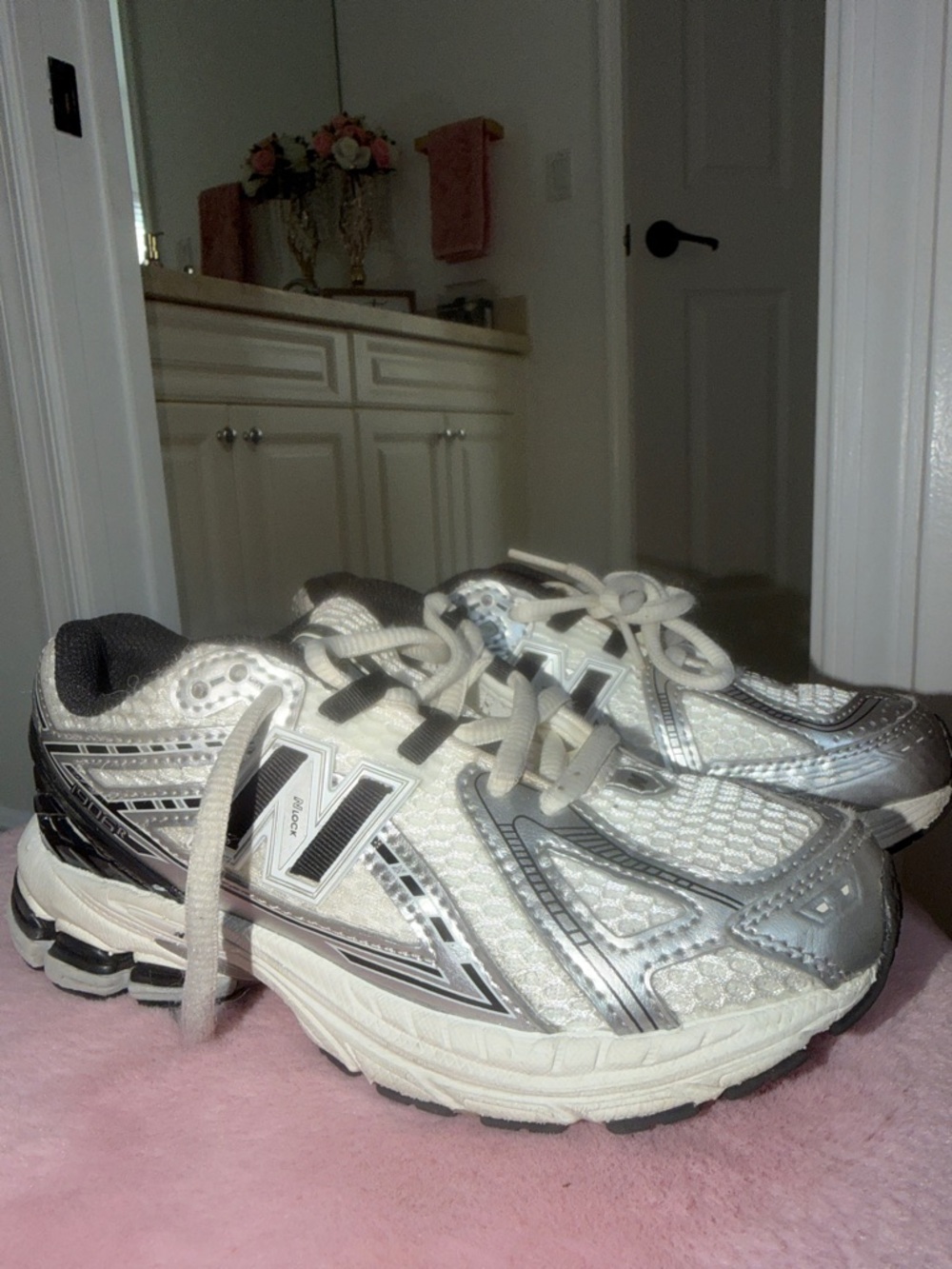 New Balance Women's Silver and White Athletic Running Sneakers